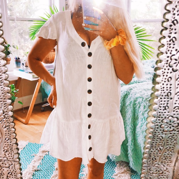 Skylar + Madison Dresses & Skirts - Skylar + Madison White Button Up Babydoll Dress